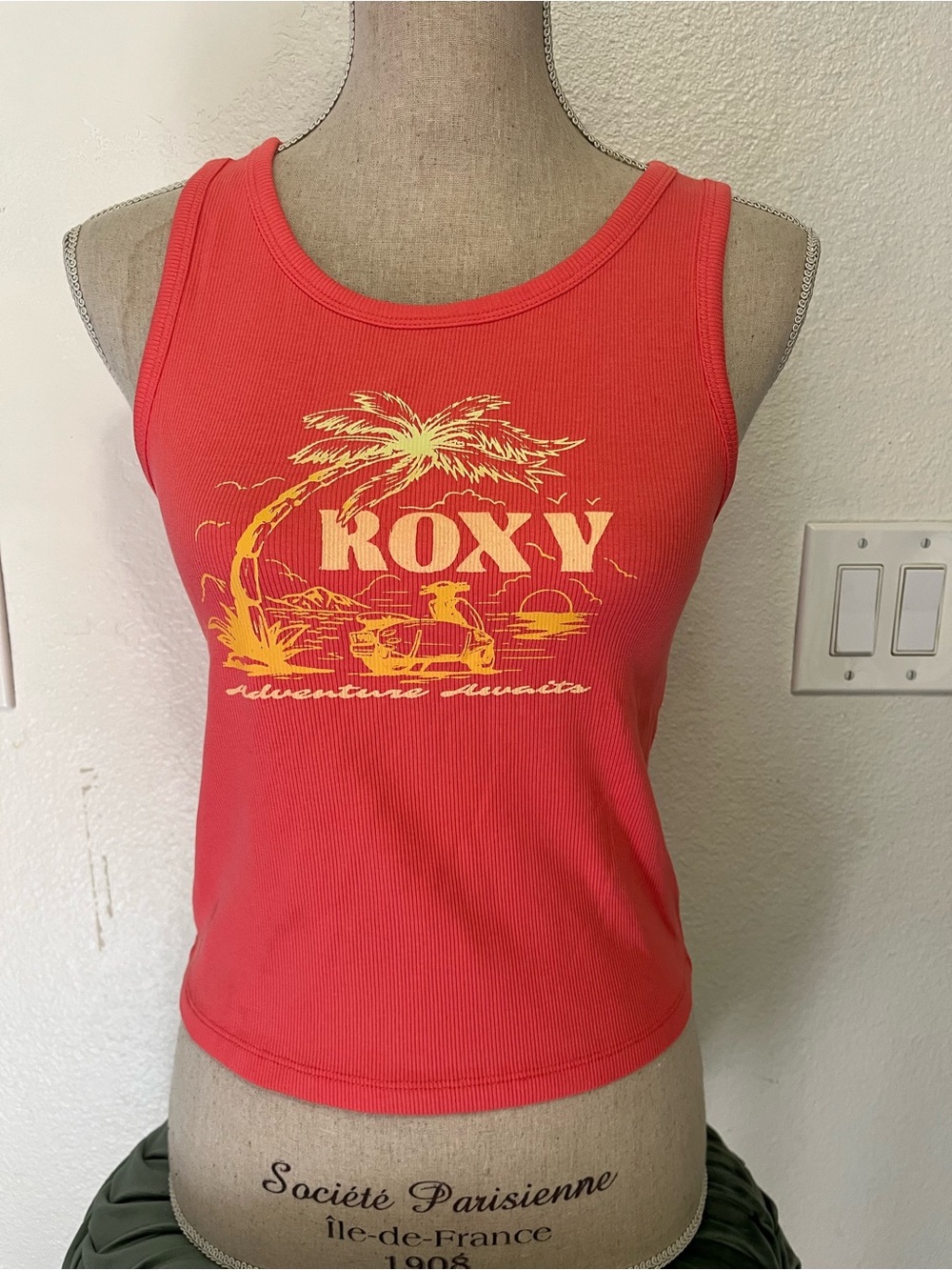 Roxy Coral Tank with Yellow Beach Graphic
